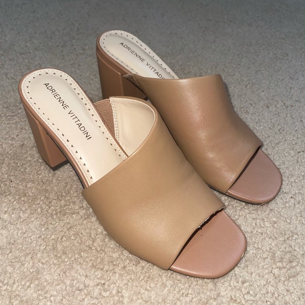 Adrienne Vittadini Nude Mules Heels